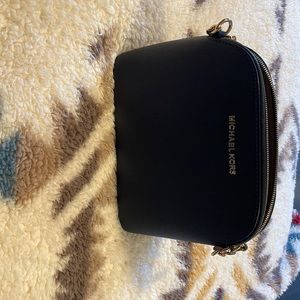 Micheal kors crossbody